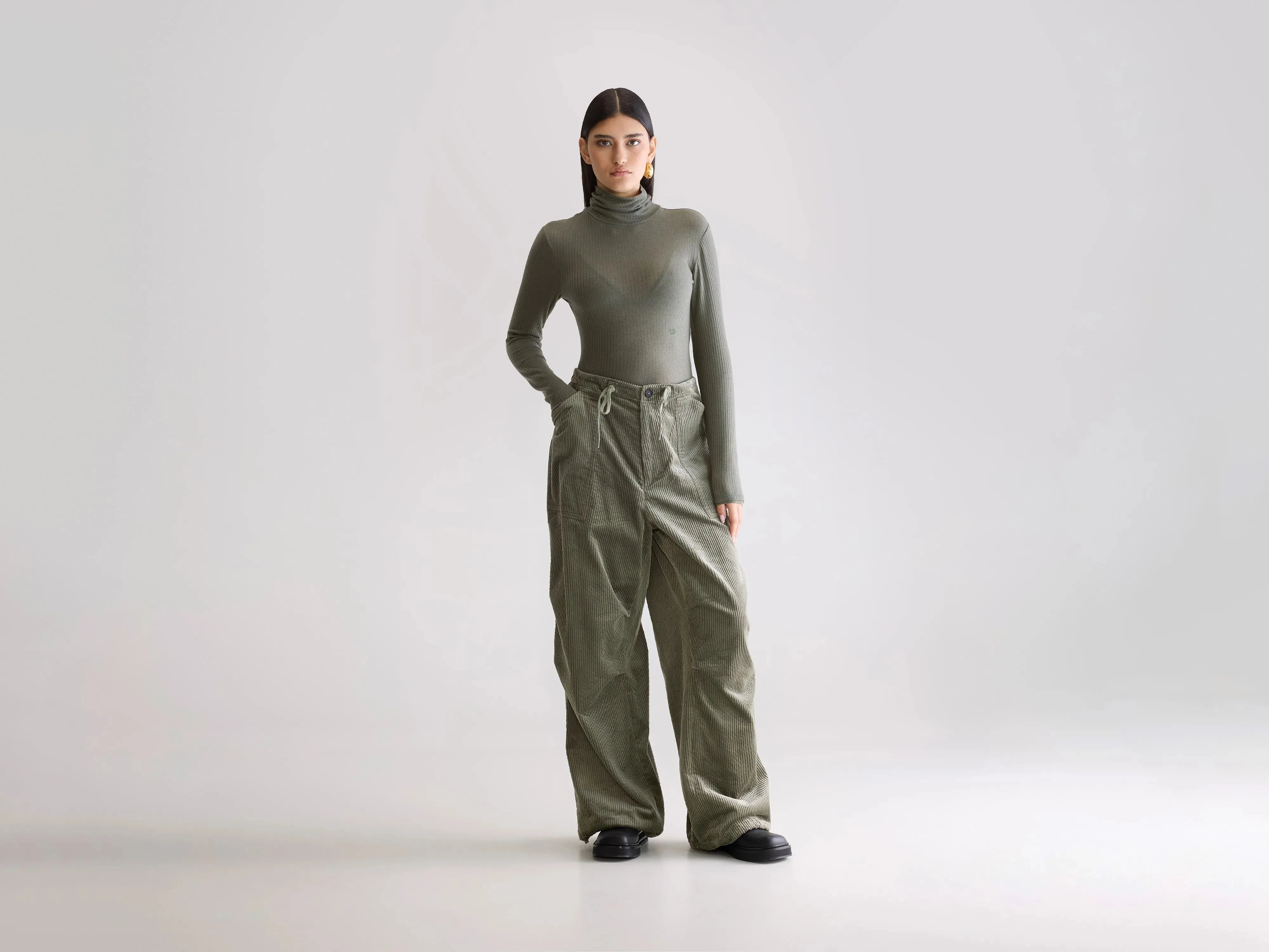 Outdoor Comfort Fit Wrinkle Resistant Finish Jicko baggy trousers (252 / W / SAGE)