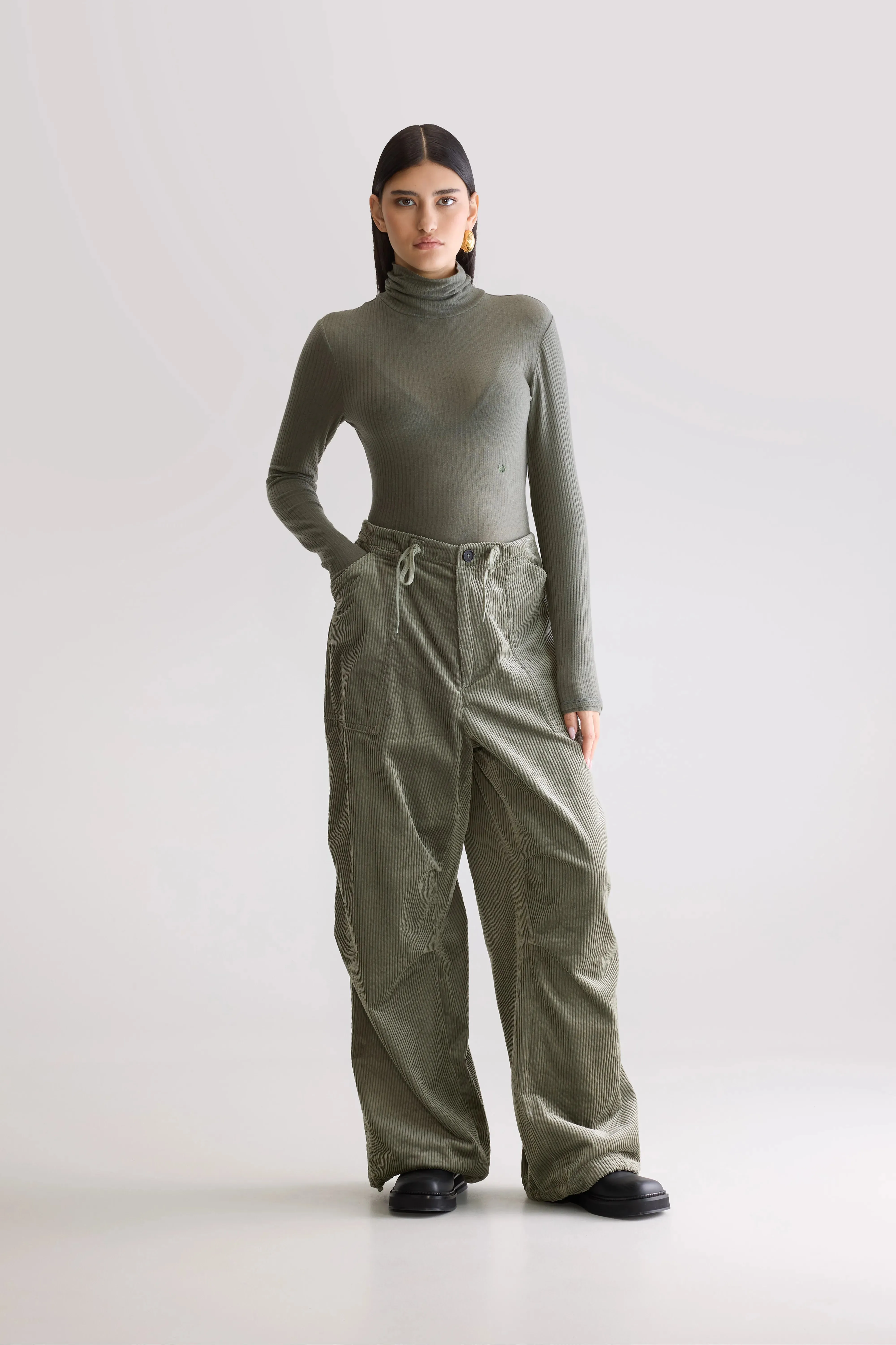 Breathable Fit Jicko baggy trousers (252 / W / SAGE)