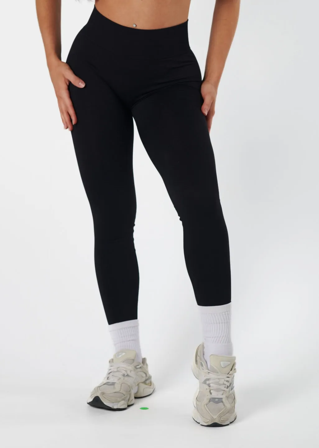 For Men Hiking Trail SIGNATURE SCRUNCH LEGGINGS - LIQUORICE
