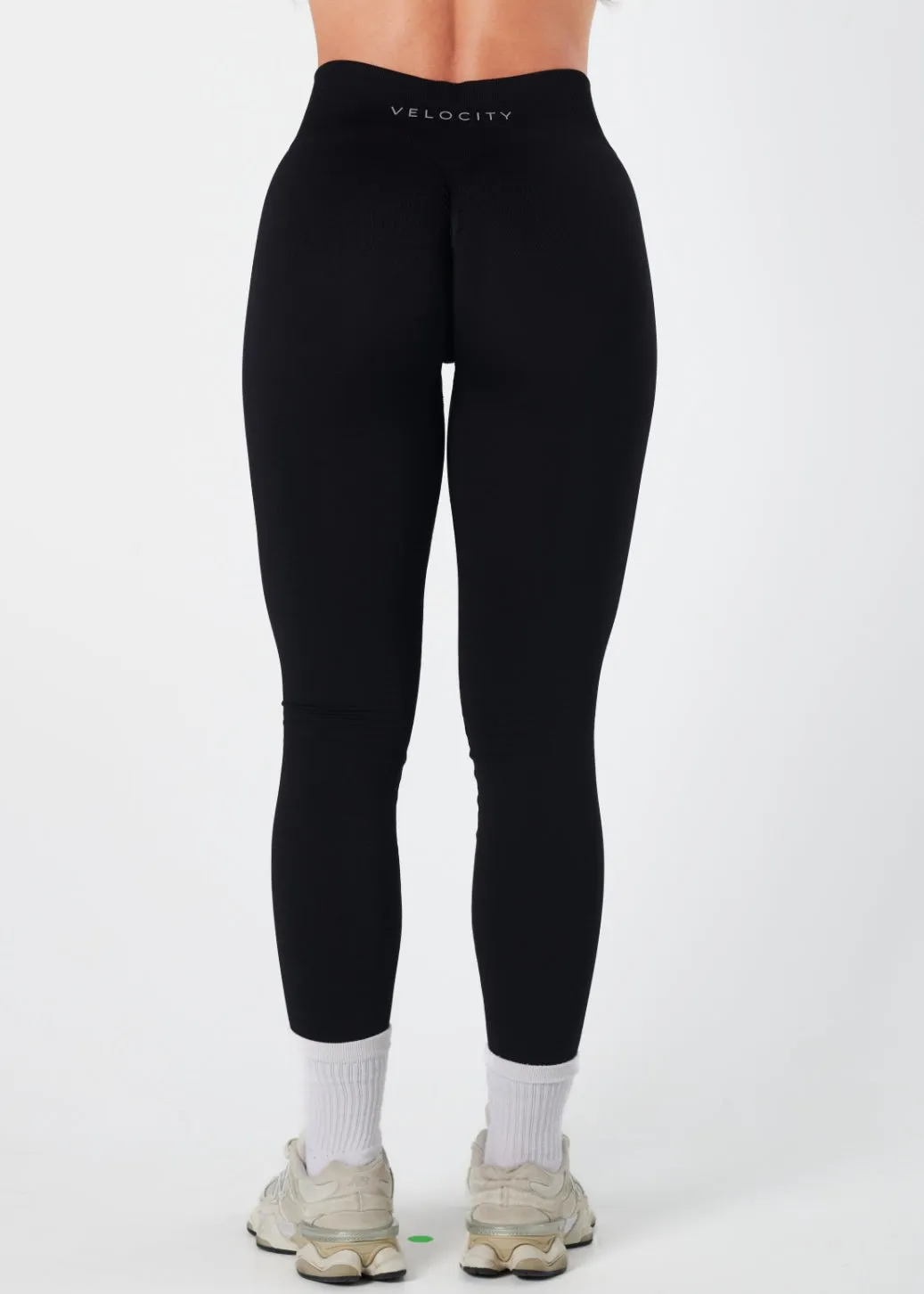 Athletic Design Double Layer Airport Travel SIGNATURE SCRUNCH LEGGINGS - LIQUORICE