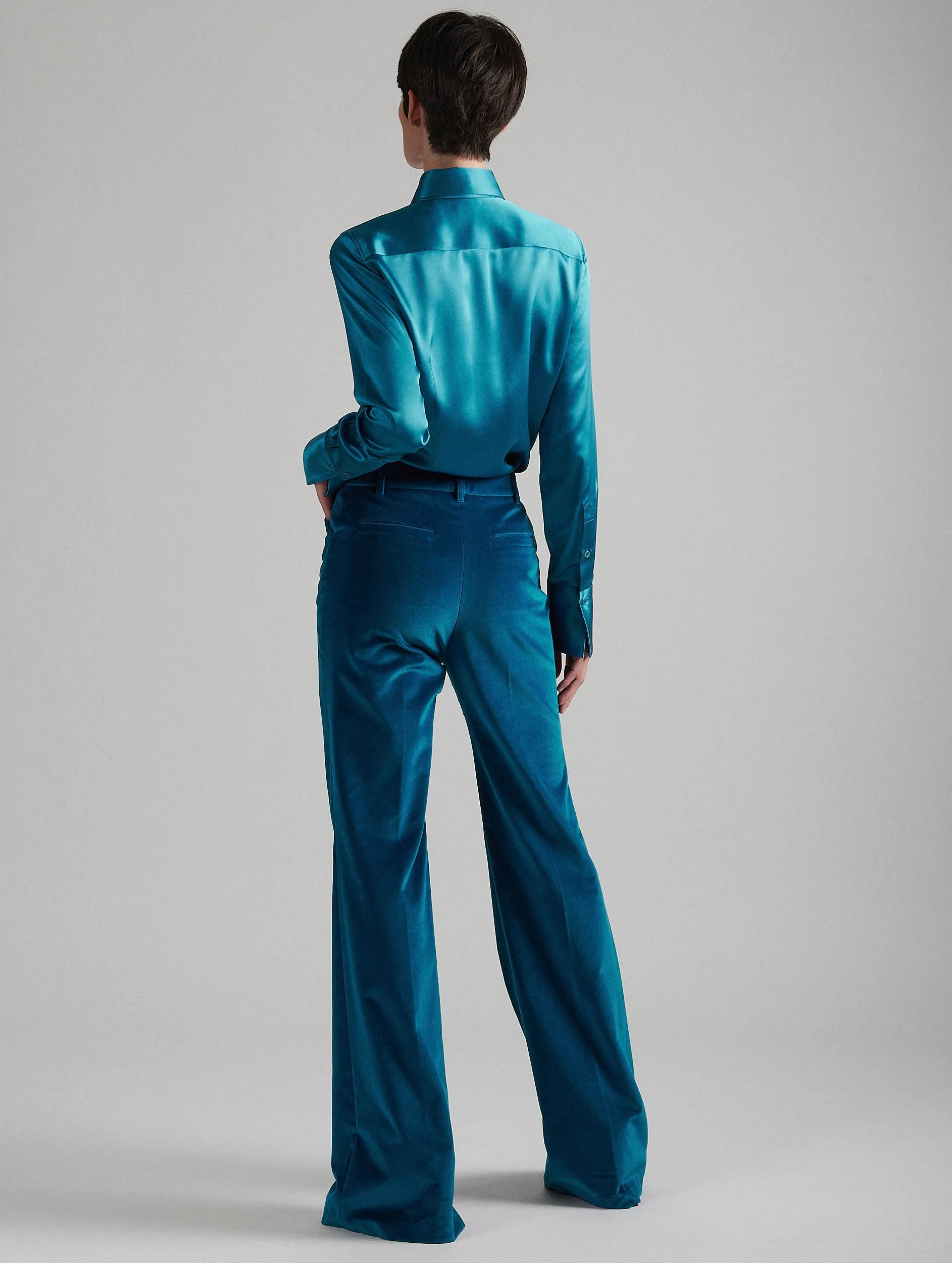 Bootleg suit trousers in blue velvet Comfort Design
