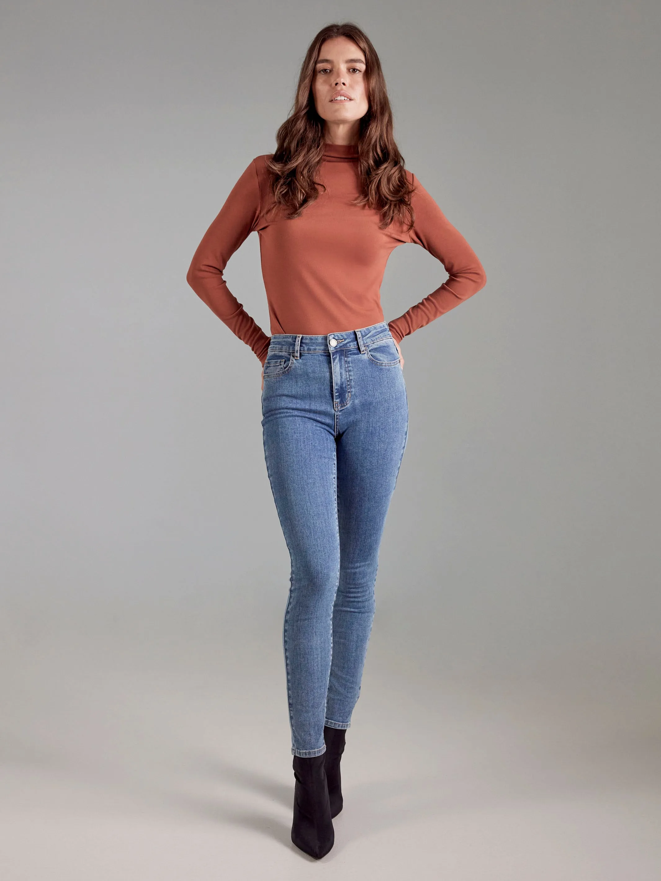 SoftTouch Texture Long Sleeve Mock Neck Top - Sepia